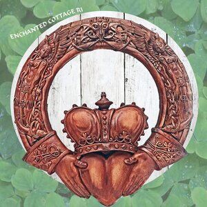 IRISH CELTIC 𝐂𝐋𝐀𝐃𝐃𝐀𝐆𝐇 HEART LOVE MAXINE MILLER WALL PLAQUE WOOD FINISH